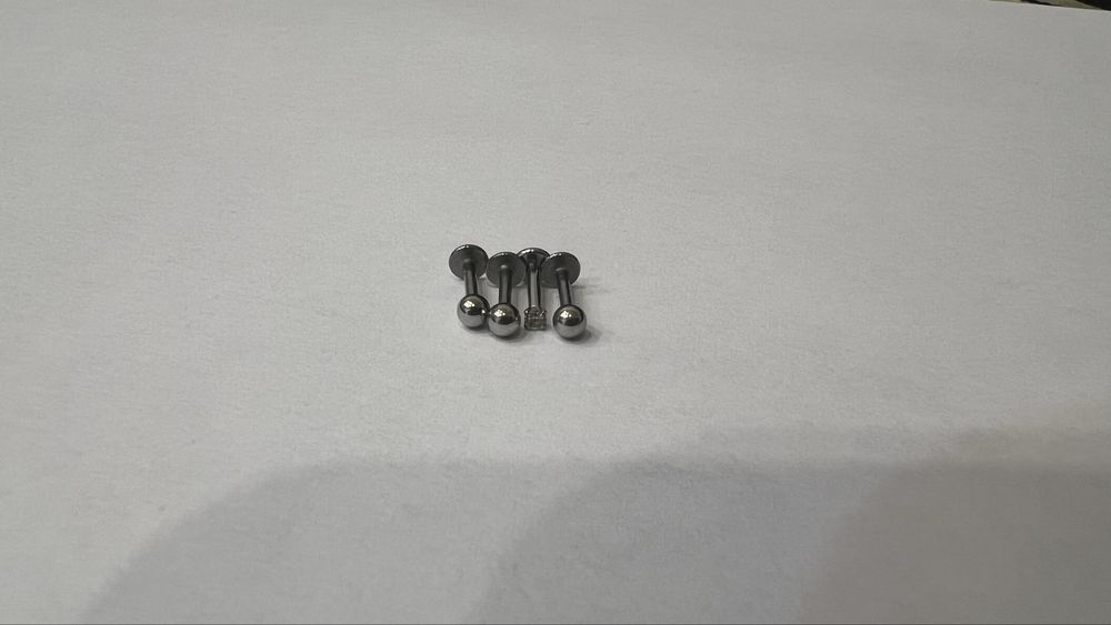 Лабрет в ухо, губу