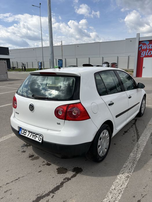 Golf 5, 1.6 benzina, 151 000km