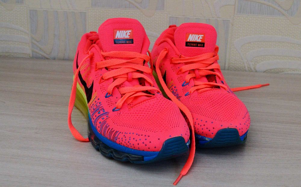 обувь спортивная