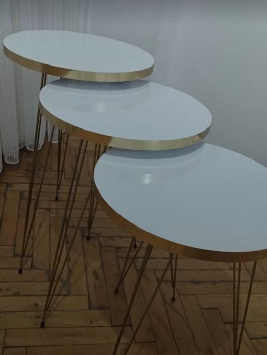 Комплект холни маси 3 броя - цвят крем / бяло