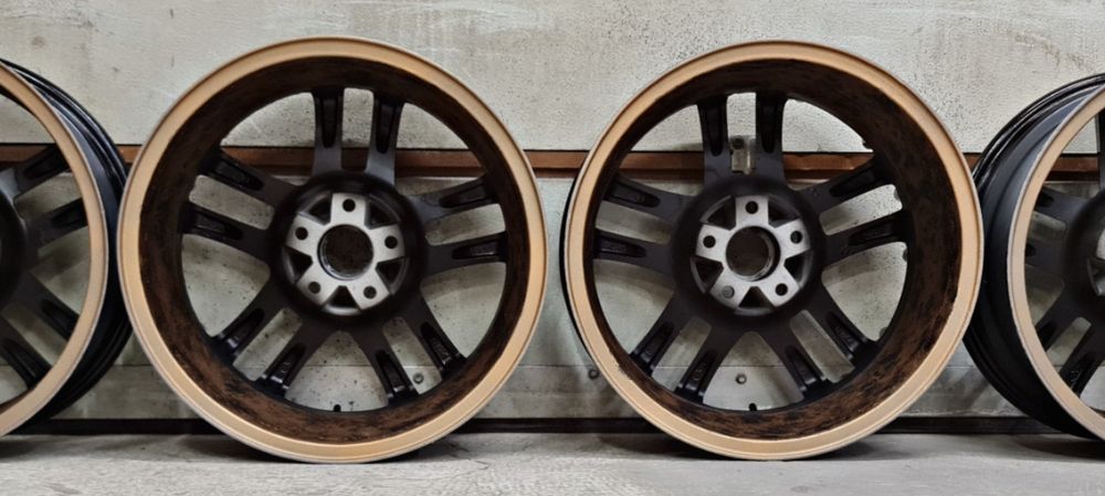 Титанки R17, 5x112 комплект