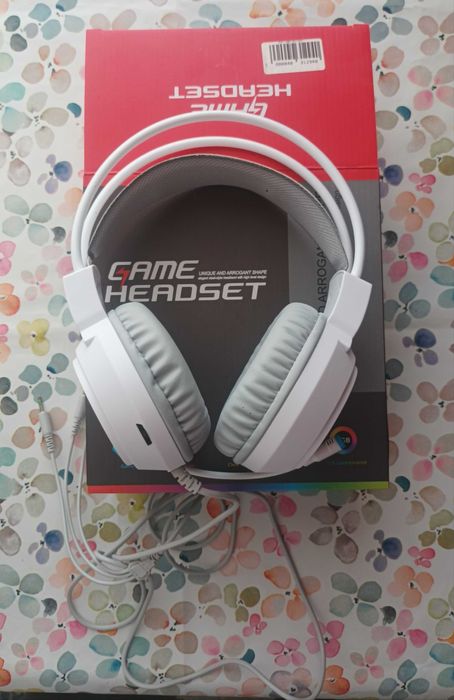 Игровые Наушники, новые, с RGB подсветкой.