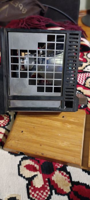 Продам лампу на проектор или телевизор.