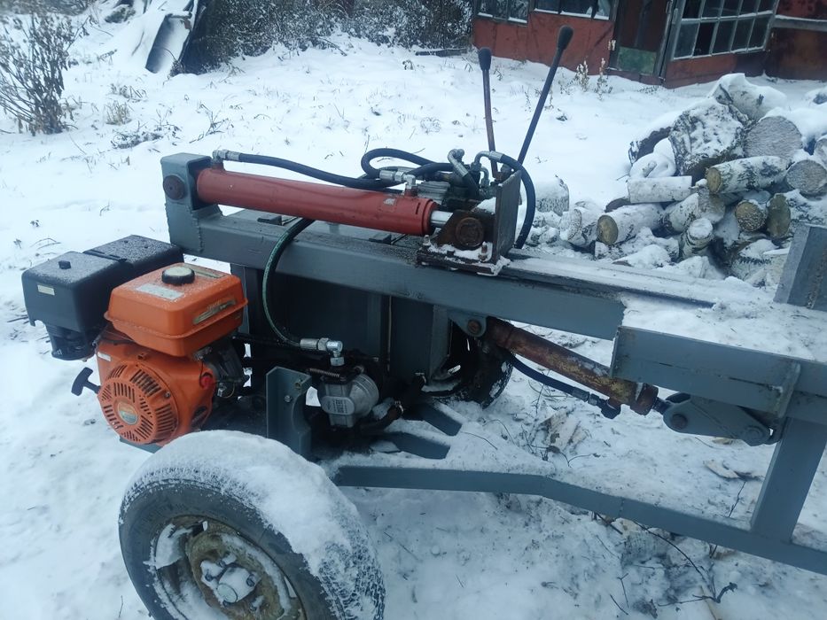 Дровакол бензиновый