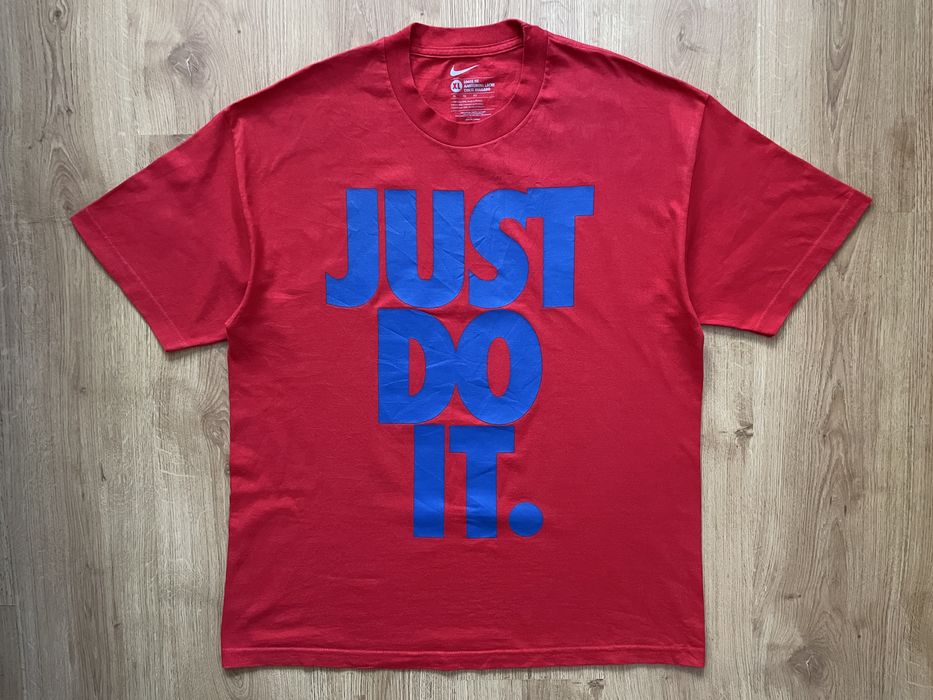 Nike Red Tshirt XL