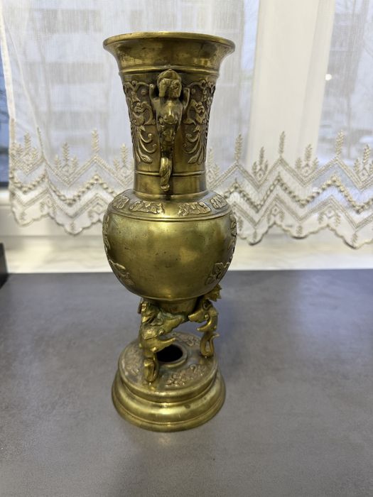 Vaza din bronz masiv