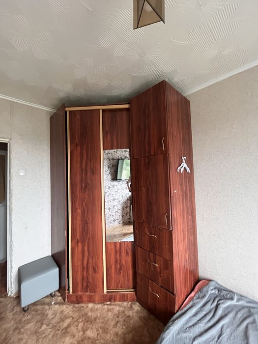 Отдам бесплатно шкаф.