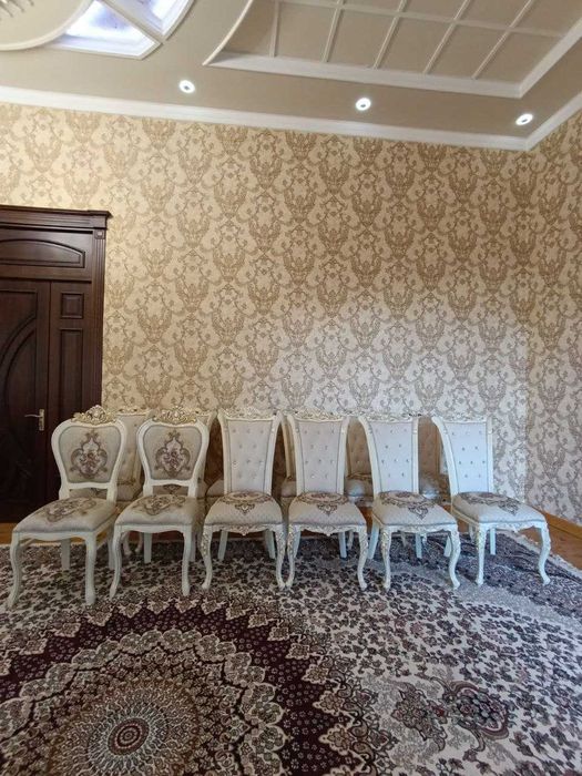 Zamonaviy klassik dizayndagi stullar