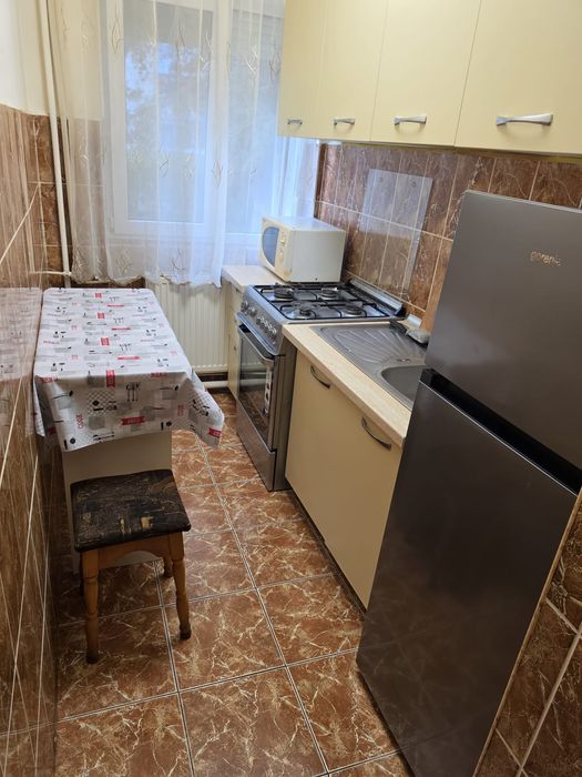 Apartament 2 camere de închiriat