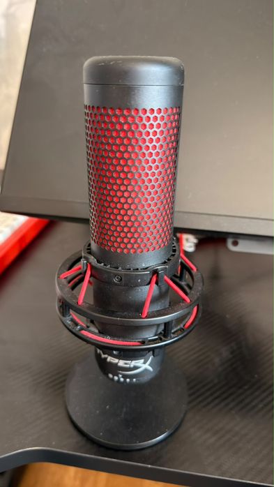 Продам микрофон HyperX Quadcast