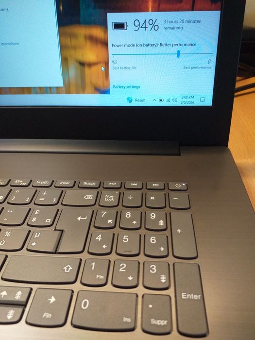 Lenovo IdeaPad 320, an 2018 ecran mare 17"