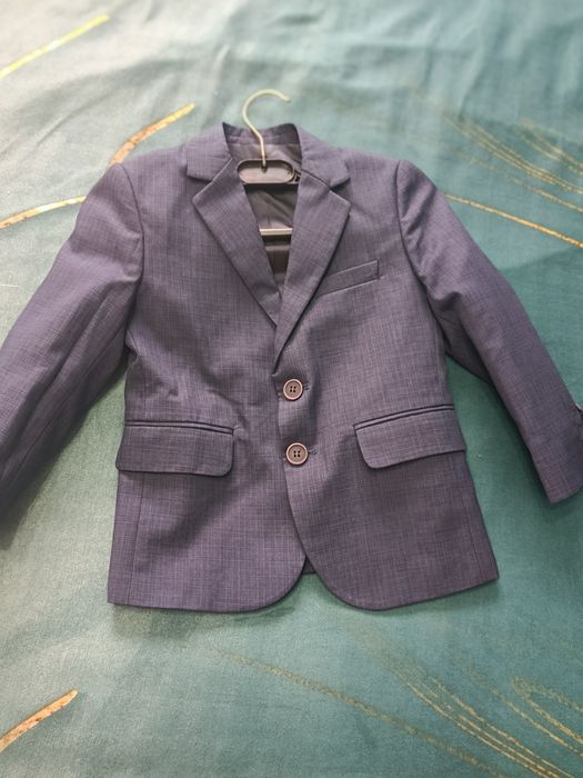 Costum elegant băieței vârsta 5 ani