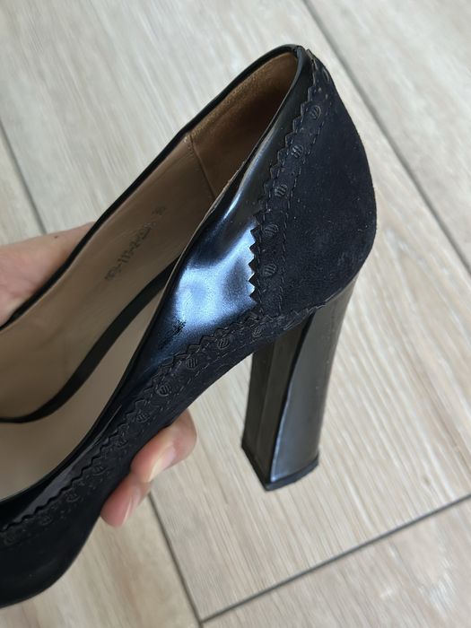 Женские туфли на каблуках