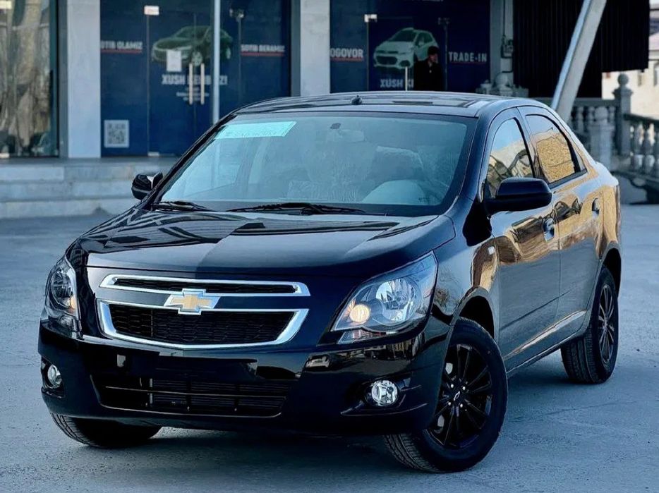 Продаётся машина .Чёрный Chevrolet Cobalt Midnight2025