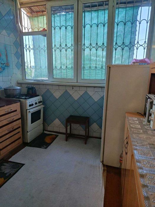 Квартира сотилади Шайхонтохур тумани Гулобод ор.р 1-чи гор Балница