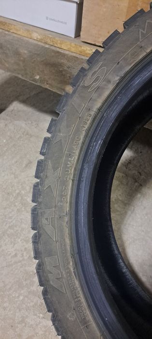 Шины зимние 245 45 r20