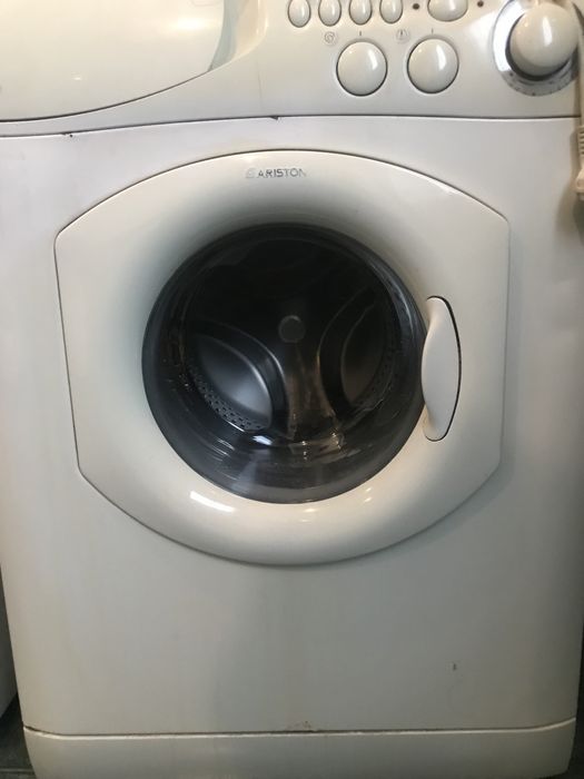 Стиральная машина Ariston