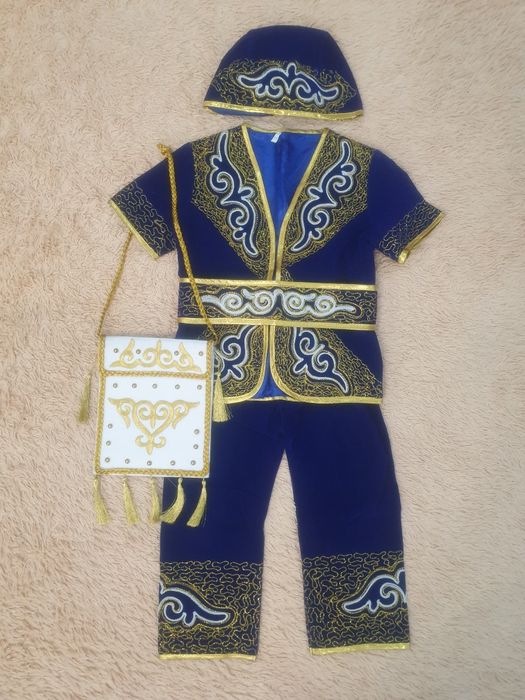 Казахский национальный костюм