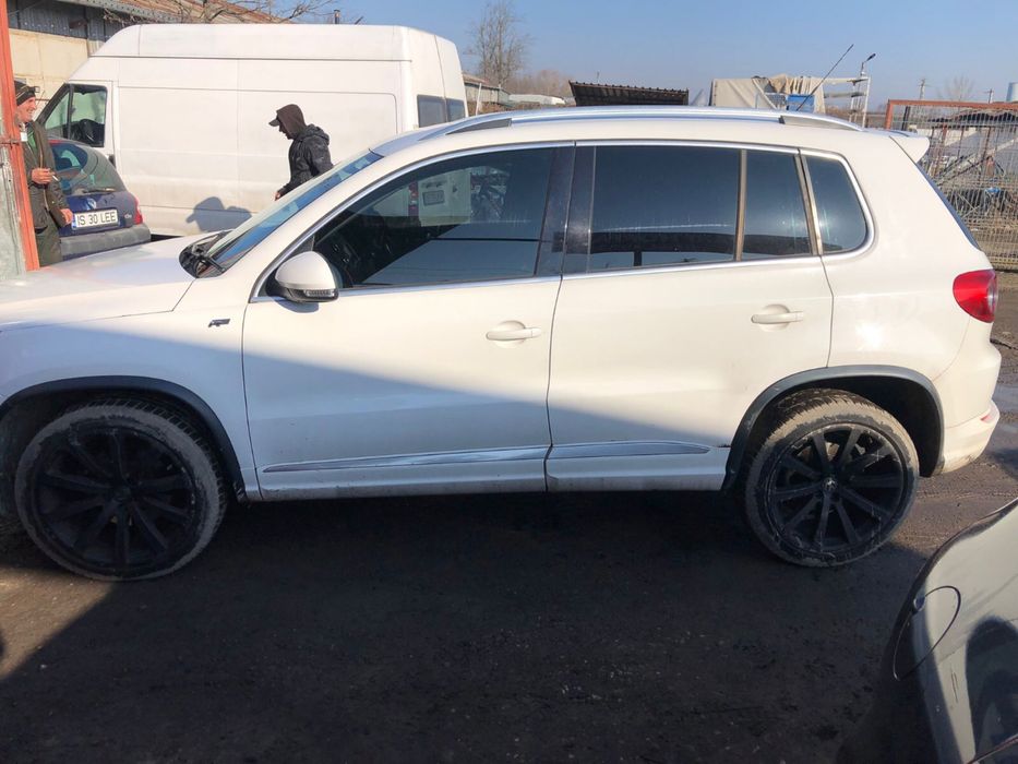 Pieae din dezmembrari VW Tiguan R-Line 2.0 CFGB, 4X4, alb