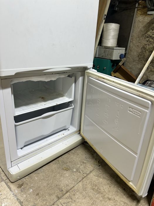 Холодилник Indesit/Индесит