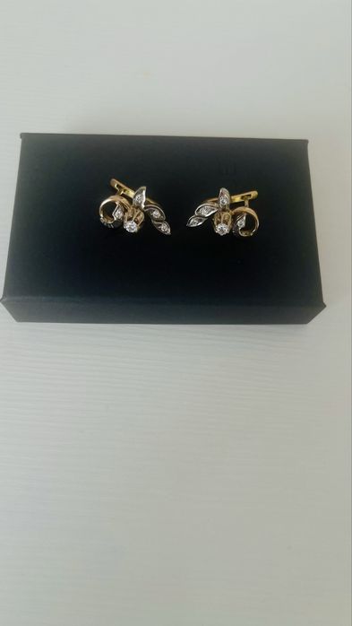 Продам серьги, с якутскими бриллиантами ,585 пробы