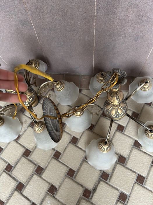 люстра сотилади 2 та