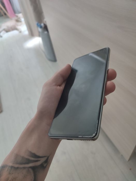 Продам телефон поко