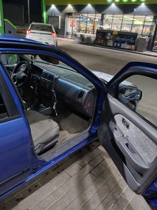 Продам ниссан альмеру