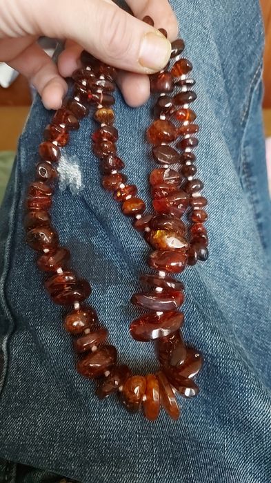 Кехлибарена огърлица