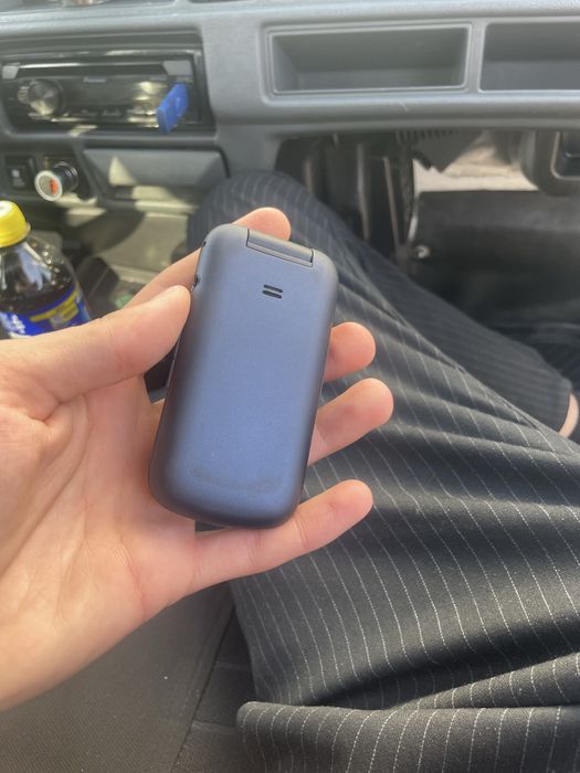 Samsung Gusto 3 Duos korobkasi bor