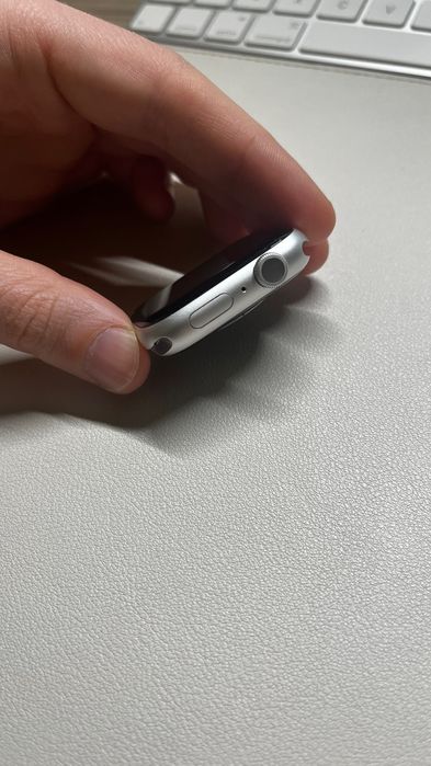 Apple Watch iWatch Series 9 45mm Silver GPS