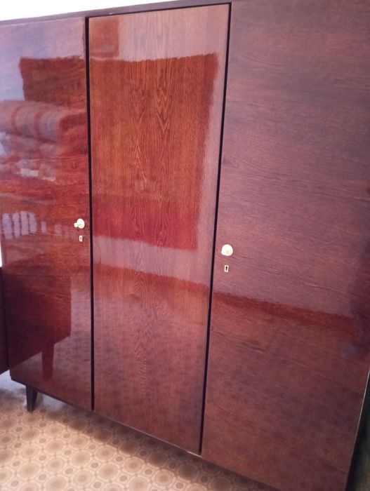 Шифоньер платяной