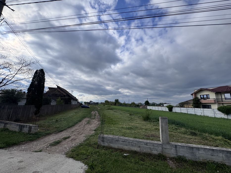 teren intravilan  Matraca - Ulmi langa Targoviste