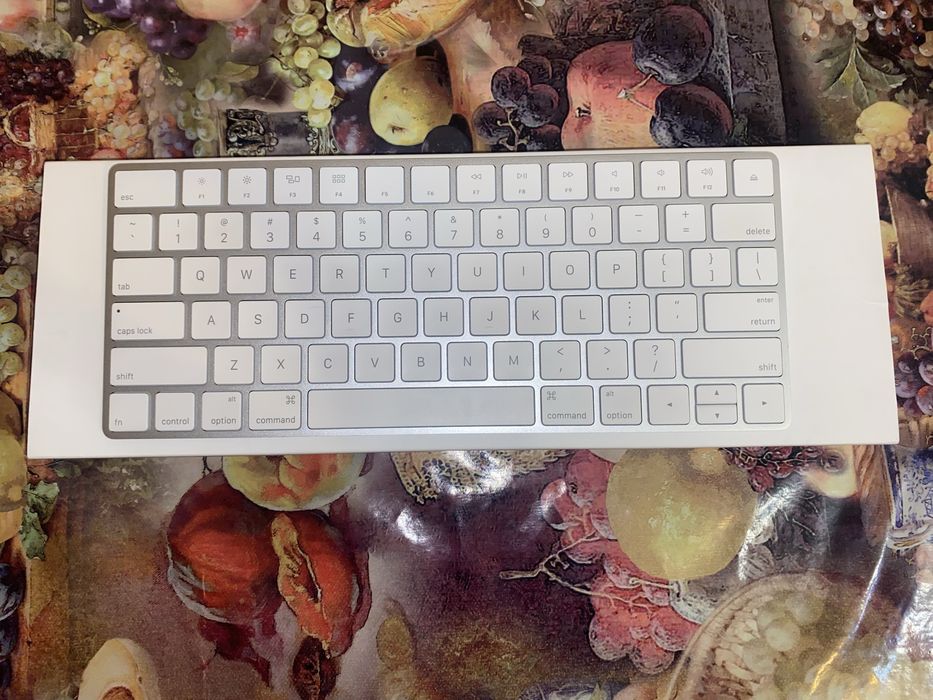 клавиаутра apple