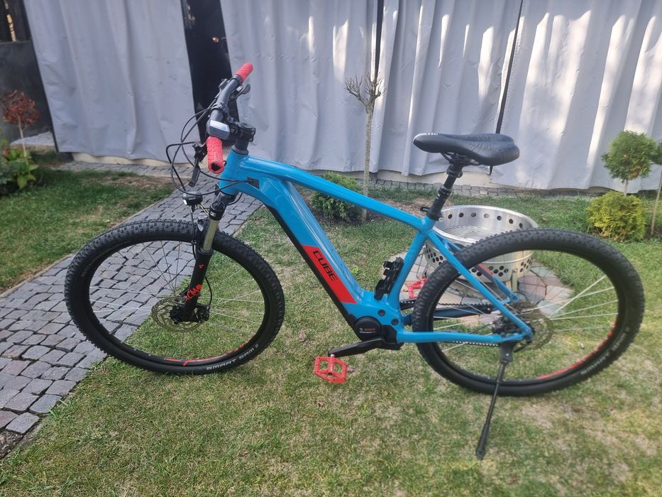 Bicicleta electrica Cube