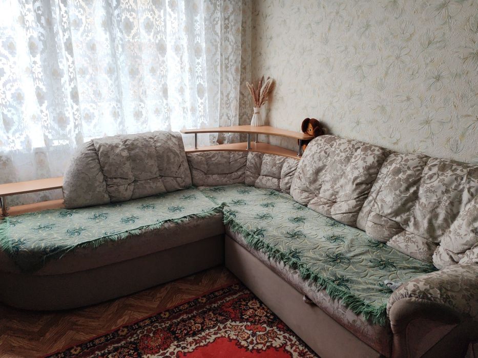 Срочно продам диван