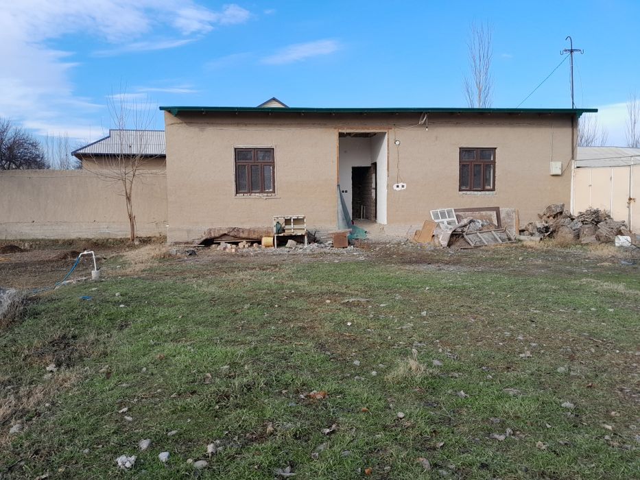 Zomin tumanida yer uchaska Sotiladi srochna