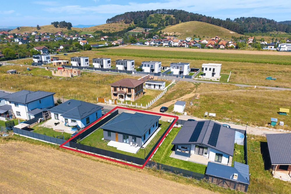 Proprietar Vand Casa 4 camere | Toate utilitatile | Finisaje Conrep | Sânpetru, BV