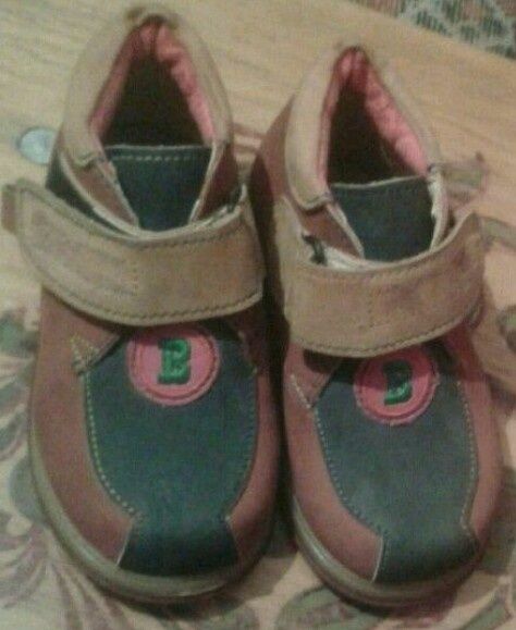 Продаются ботинки детские.