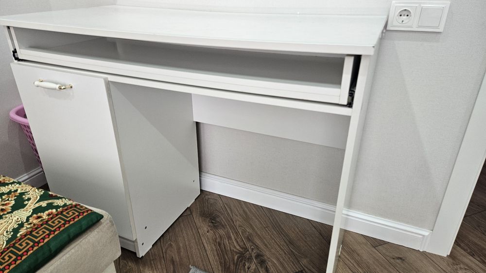 Продам стол рабочий