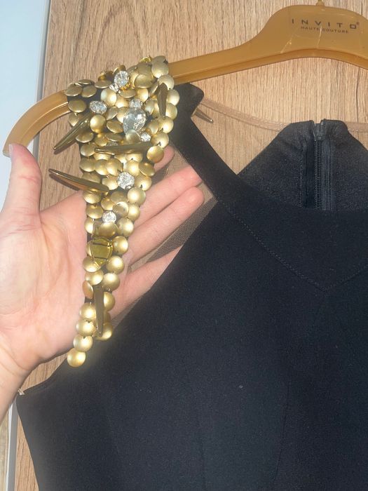 Официална черна рокля