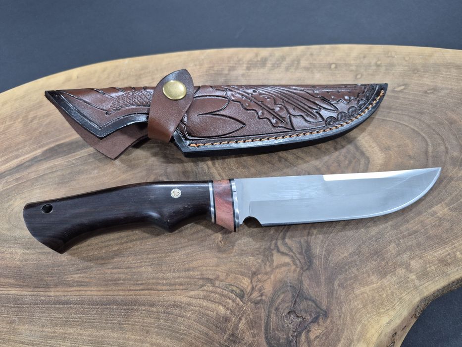 Ловен нож с кожена кания LN404