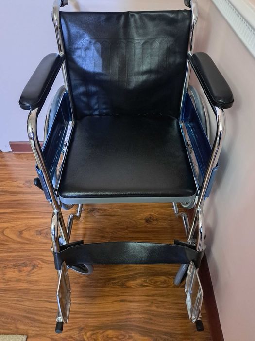 Кресло коляска для инвалидов