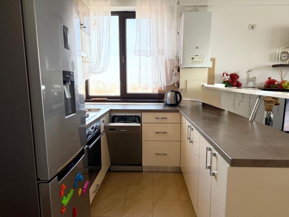 Inchiriez apartament 3 camere Tomis Plus