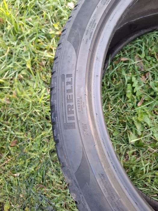Vand 2 anvelope 265 40 22 pireli de iarna bune dot 2020