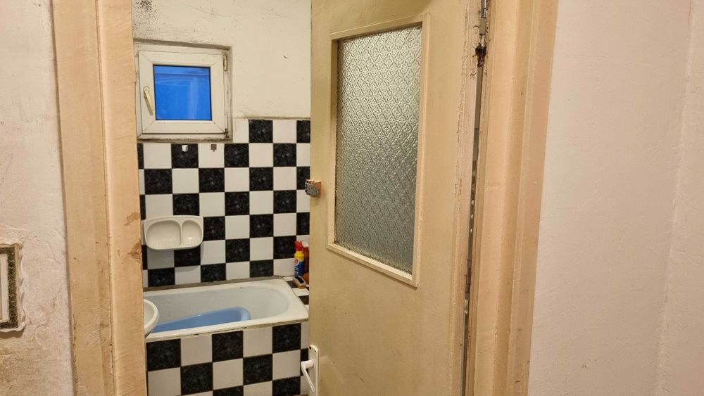 De vanzare apartament cu doua camere