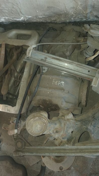 Запчасти мерс 102двиг