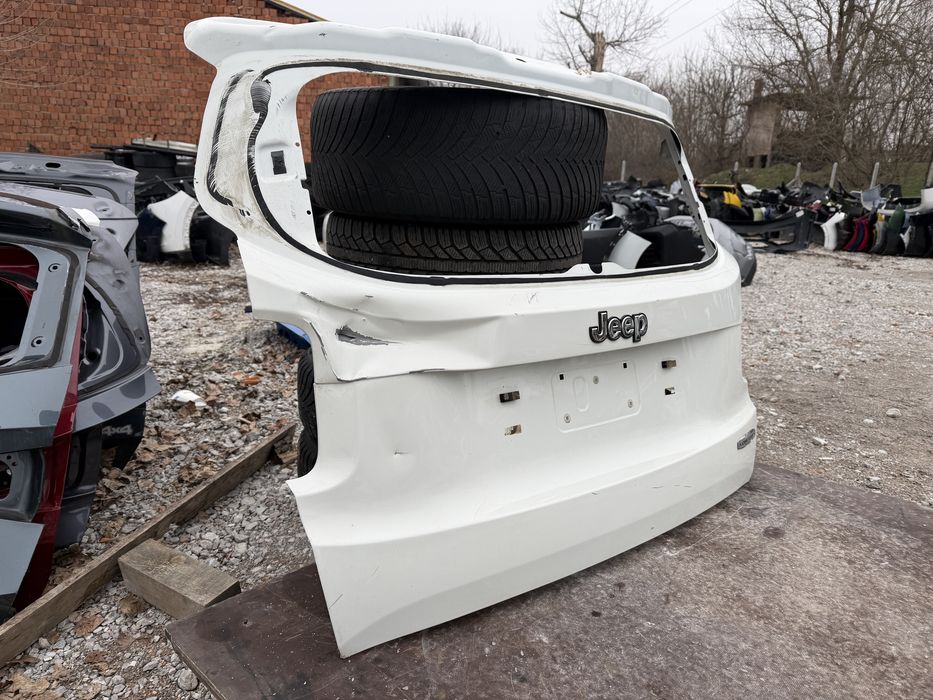 Капак Jeep Renegade