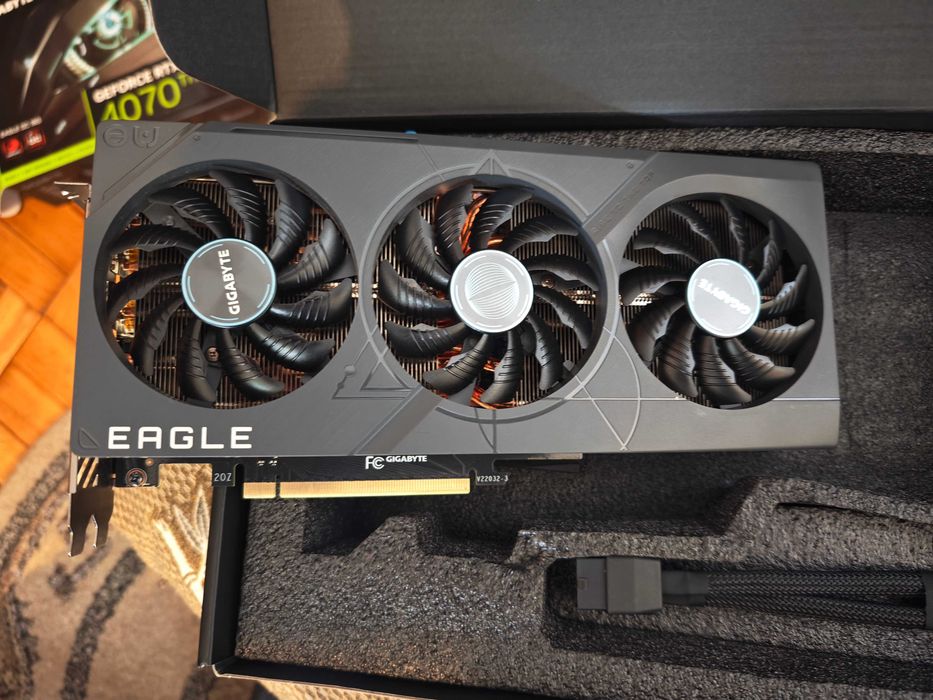 Placa video Gigabyte RTX 4070 TI Eagle OC 16G