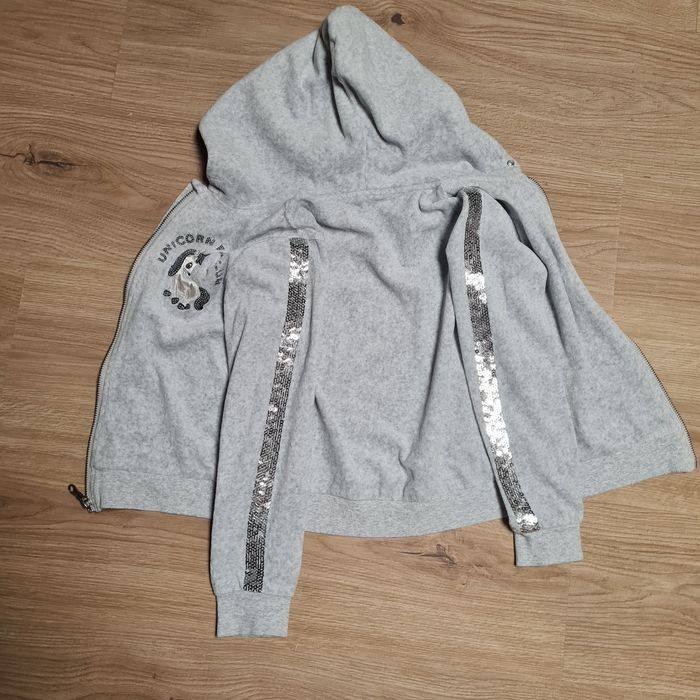 Анцунг на H&M от две части